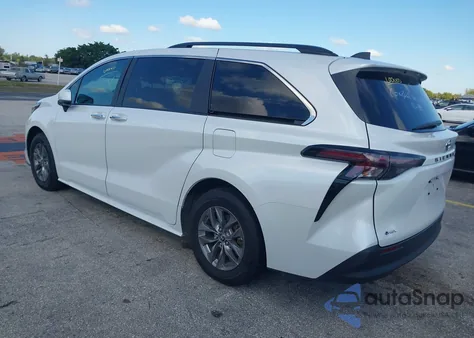 2025 Toyota Sienna Xle 8 Passenger z USA, uszkodzony, nr VIN 5TDYRKECXSS238493